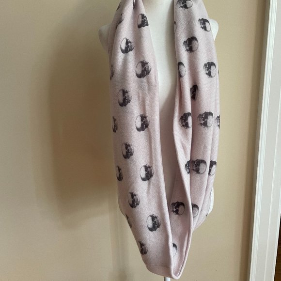 Skull Cashmere Infinity Scarf from 360 Cashmere - Picture 2 of 3